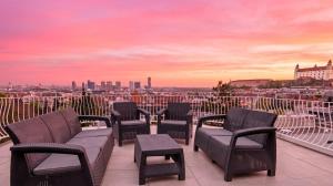 Castle View Rooftop Terrace Penthouse 5BR Old Town
