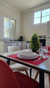 Apt 2Bed near Hospitals Urban and Connected