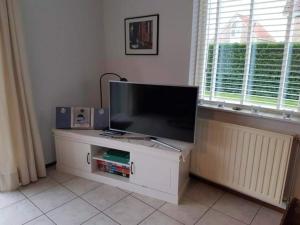 Bungalow in Breskens near the Beach