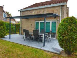 Coastal Bungalow w Garden