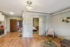 Spacious Bohemian City Apartment Near Castle Schönbrunn