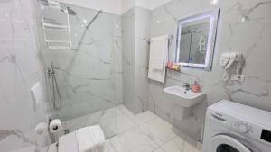 Eddys Luxury Suites - Ilyonis