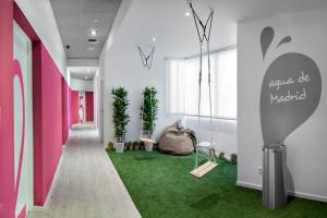 Bed in 4-Bed Mixed Dormitory Room Ensuite room in Safestay Madrid