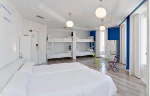 Bed in 6-Bed Female Dormitory Room with Shared Bathroom room in Safestay Madrid
