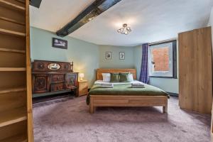 2BR House with WiFi - Sleeps 5 - Gloucester
