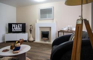 Balcony Apartment close to Canal Walk, perfect for Airport, NEC, Hs2, JLR, Resorts World, Contractors