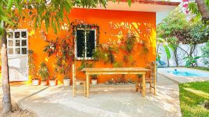 Casa Piña with STARLINK - 2 min walk to the beach