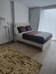 bello apartamento calle 94-606
