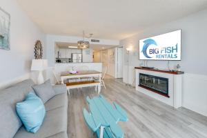 NEW Baywatch Remodled with Direct Oceanfront Views