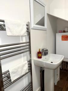 Modern Studio flat apartment in London