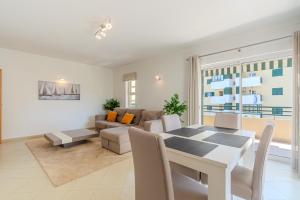 Elegant and spacious apartment