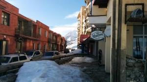 Club 2100 Ski in Studio