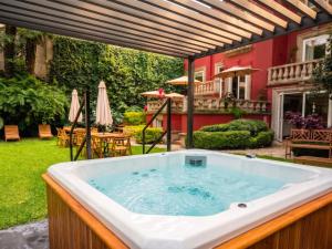 Hotel Boutique Casa Alebrije