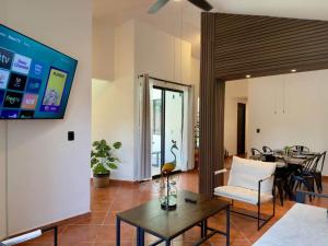 Casa a una cuadra del centro comercial