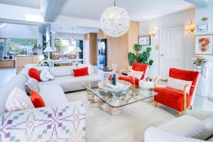 Seaview House - 5 Bedroom - Southgate