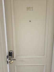 Ss Apartment 911