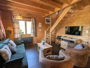 Chalet tout confort avec terrasse et poêle, animaux acceptés - FR-1-589-233