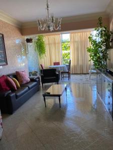 Real Apartments 341 - Apartamento Frente Mar em Copacabana Posto 4