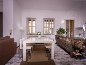 Apartment in Terrasini with Sea Views