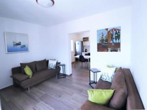 Apartment on iovo with Large Balcony