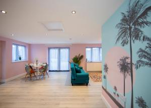 Private 2 Bed Escape with Huge Parking