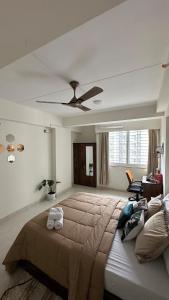 Powai, Aurora luxe,2BHK Balcony & Lake view