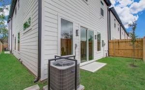 NEW Awesome 3 bed 3 bath townhome