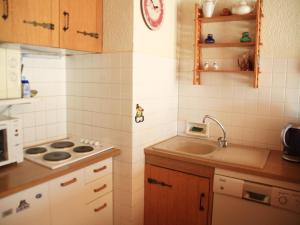 Apartment for 5 people with pool