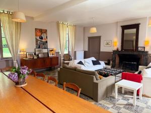 Château familial confortable avec animaux admis - FR-1-491-336