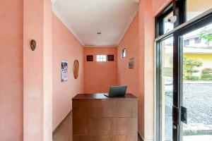RedDoorz Casa Delray Syariah at Pantai Pelabuhan Ratu