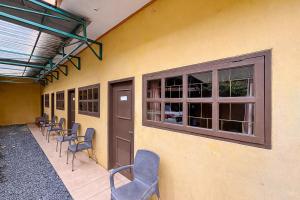 RedDoorz Casa Delray Syariah at Pantai Pelabuhan Ratu