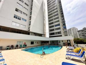 Relajante Vista al Mar, ApartaEstudio Piso Alto, Cerca Hotel Hilton, Dann Carlton, a pocos pasos del Mar