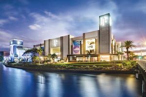 Casino 2BR Luxury "DreamViews" Star-Broadbeach Skyhome-Pool-Gym-Parking