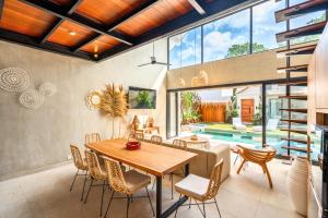 Stemar - 4 Bedroom Private Pool Villa in Kerobokan