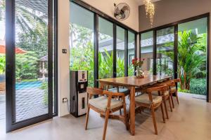 Chakola - Garden View Villa with Huge Pool