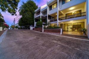 Villa on the Beach in City Center (SV3)