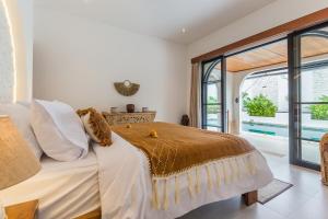 Villa Luna 4BR Dual Living, Pool & BBQ