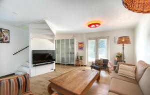 Gorgeous Home In Noordwijk With Wifi