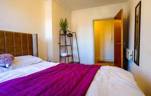 2BR Apartment Bury Centre Parking Walk Everywhere