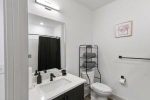 Designer East Atlanta 1BR Chic Amenities & Vibes