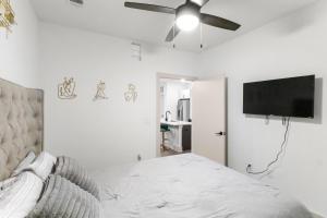 Designer East Atlanta 1BR Chic Amenities & Vibes