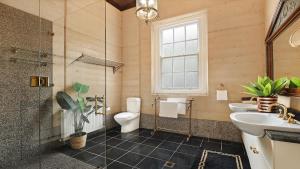 Chateau Bowral Luxury Southern Highlands Estate with Poolhouse