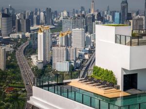 6 stars Panoramic Bright Designer 2bd Apt Skyline