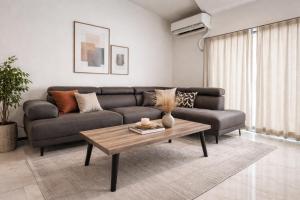 Spacious 2BR Apartment Up to 7 Guests Near Tennoji & Shinsekai 2min to Station 天王寺新世界エリア 2ベッドルーム 最大7名 駅徒歩2分 広々アパート