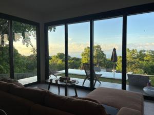 Casa Om, Peaceful 2BR Villa, Private Pool, Garden, Sea View