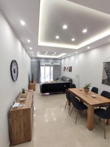 Alexa's Center Apartment