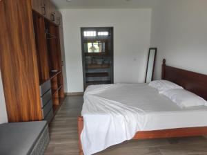 mahogany villa