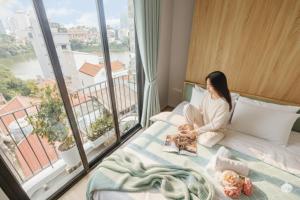 Urban Nomad Living 1BR City Apartment - Stay 24 hours - Flexible Check-in time