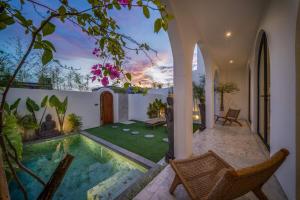 Unu V8 Mediterranean 2BR Rooftop & Pool In Canggu