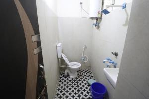 Hotel SPS Near Kaushambhi metro Station